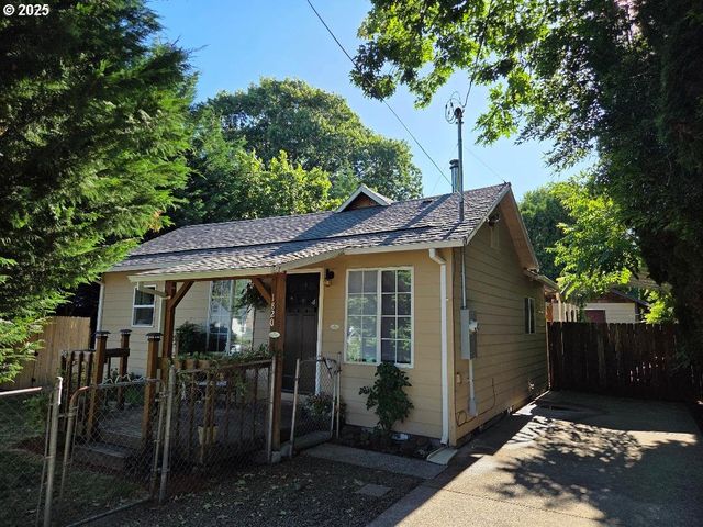 1820 FILBERT St, Forest Grove, OR 97116
