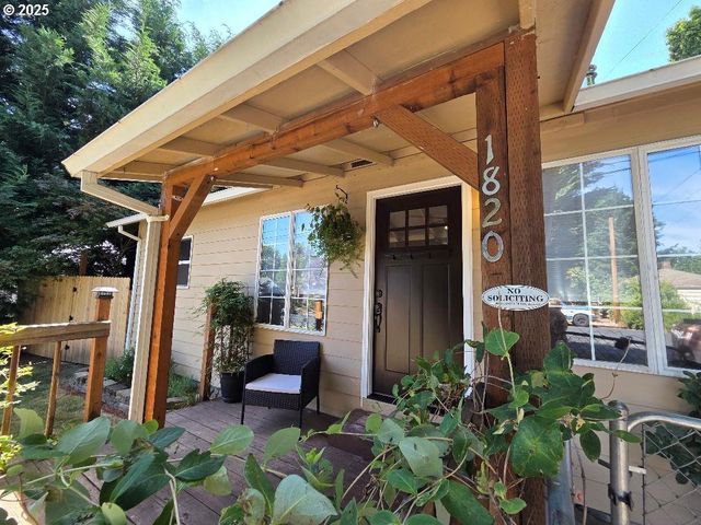 1820 FILBERT St, Forest Grove, OR 97116