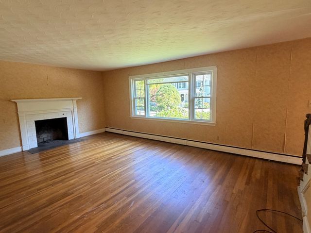 130 Central St, North Reading, MA 01864