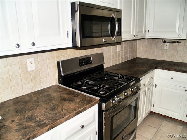 11001 Old Church Rd, New Kent, VA 23124