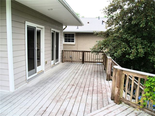 11001 Old Church Rd, New Kent, VA 23124