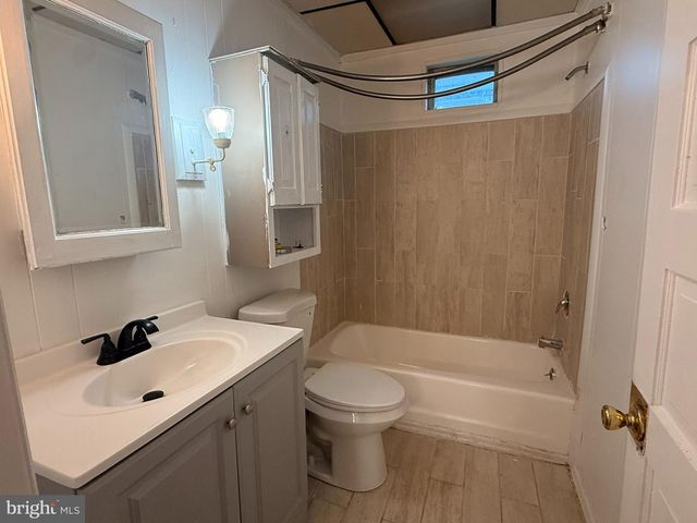 39 WALNUT ST, Clifton Heights, PA 19018