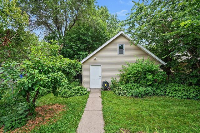 998 Minnehaha Avenue W, Saint Paul, MN 55104