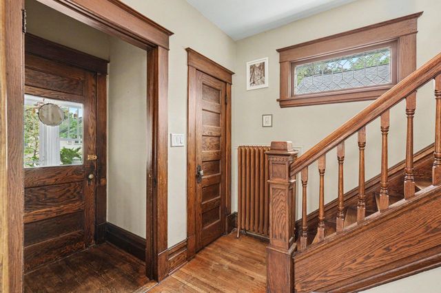 998 Minnehaha Avenue W, Saint Paul, MN 55104