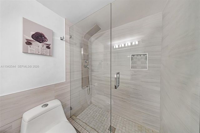 600 Parkview Dr 1114, Hallandale Beach, FL 33009