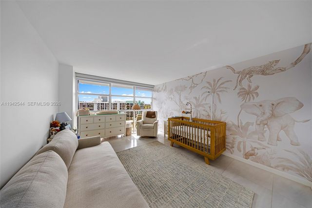 600 Parkview Dr 1114, Hallandale Beach, FL 33009