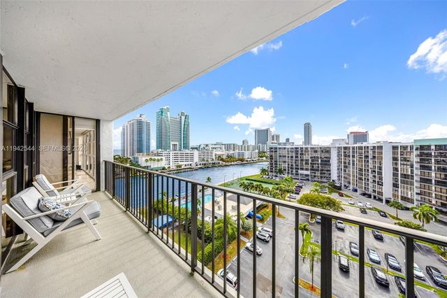 600 Parkview Dr 1114, Hallandale Beach, FL 33009