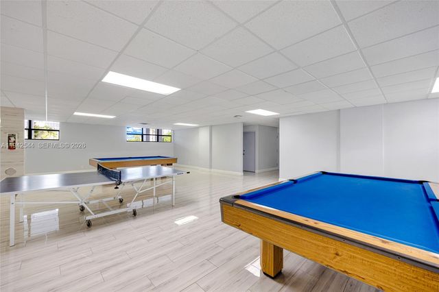 600 Parkview Dr 1114, Hallandale Beach, FL 33009