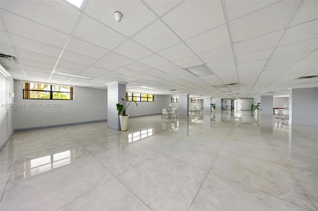 600 Parkview Dr 1114, Hallandale Beach, FL 33009