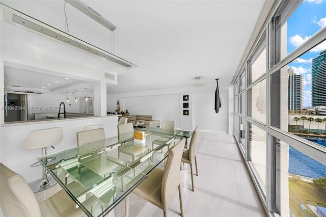 600 Parkview Dr 1114, Hallandale Beach, FL 33009