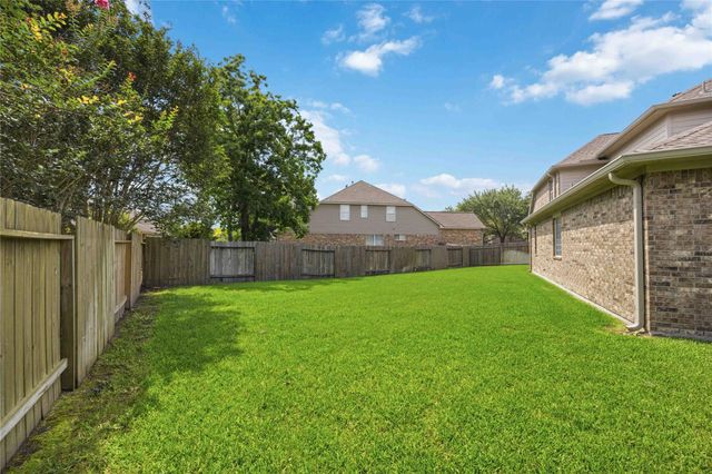 15711 Sandy Falls Court, Houston, TX 77044