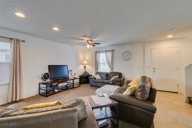 1029 Spotted Saddle Street, Henderson, NV 89015