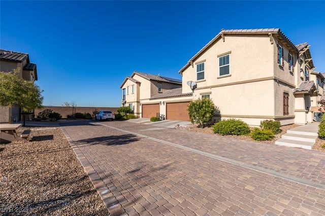 1029 Spotted Saddle Street, Henderson, NV 89015