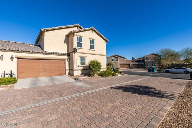 1029 Spotted Saddle Street, Henderson, NV 89015