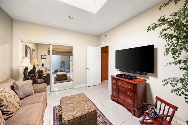 2621 N Mountain, Claremont, CA 91711