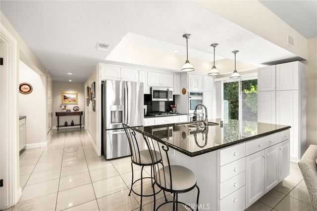 2621 N Mountain, Claremont, CA 91711