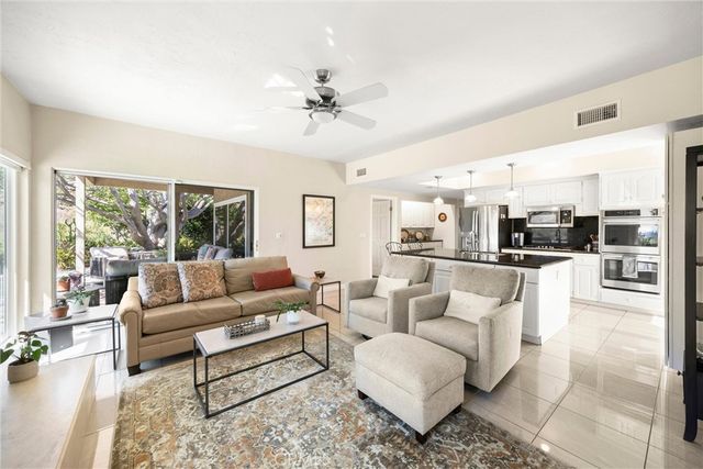 2621 N Mountain, Claremont, CA 91711
