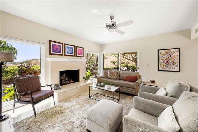 2621 N Mountain, Claremont, CA 91711