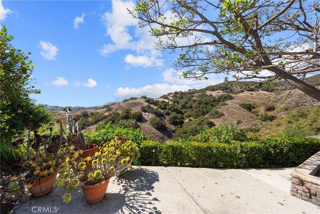 2621 N Mountain, Claremont, CA 91711