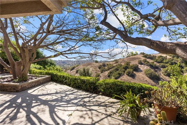 2621 N Mountain, Claremont, CA 91711