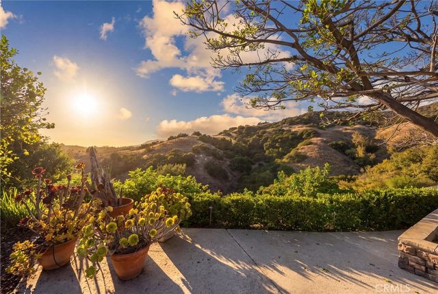 2621 N Mountain, Claremont, CA 91711