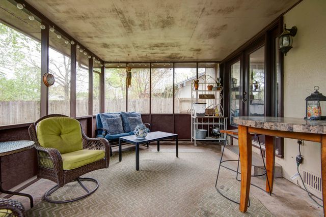 2150 E Raynell Street, Springfield, MO 65804