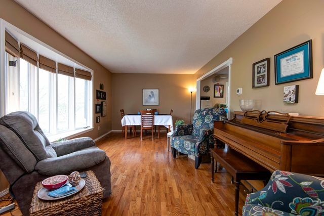 2150 E Raynell Street, Springfield, MO 65804