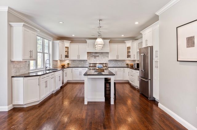 205 Pond Street, Hopkinton, MA 01748