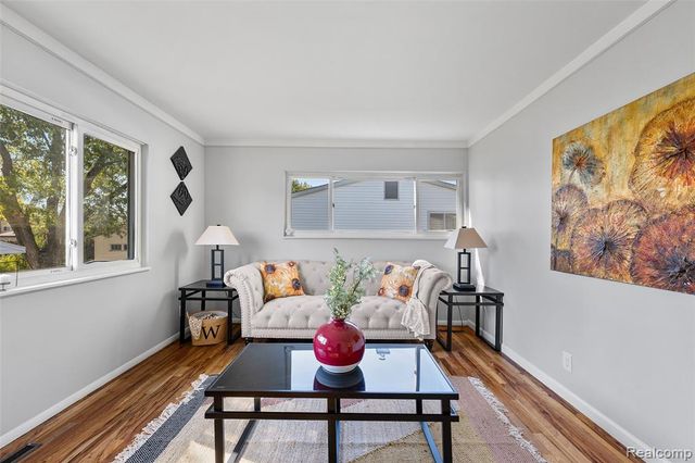 2268 Serra Drive, Sterling Heights, MI 48310