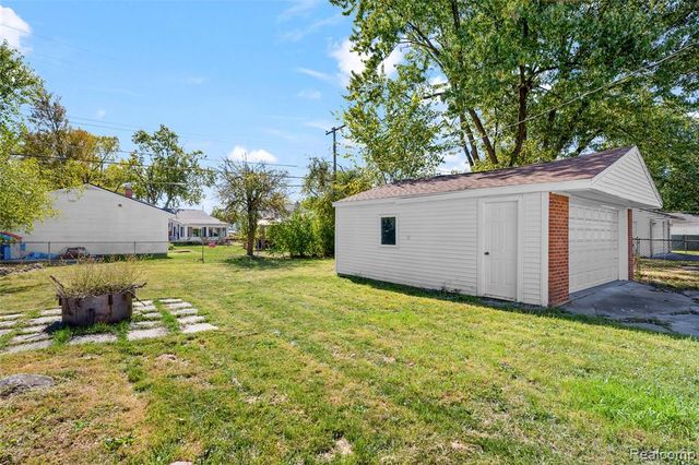 2268 Serra Drive, Sterling Heights, MI 48310