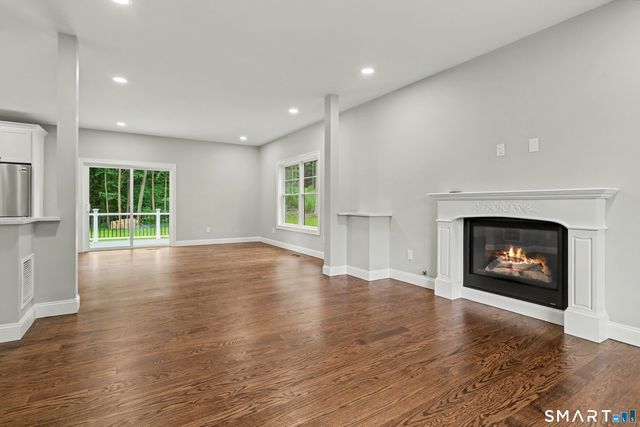 18 Timberlane Trail, Trumbull, CT 06611