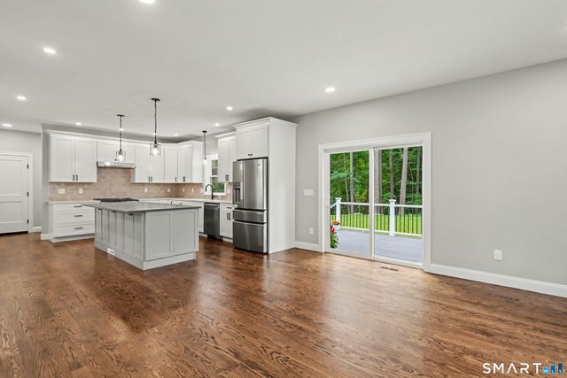 18 Timberlane Trail, Trumbull, CT 06611