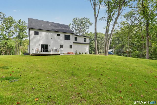 18 Timberlane Trail, Trumbull, CT 06611