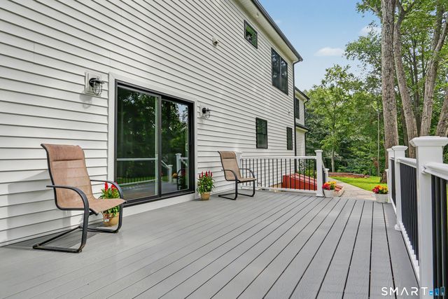 18 Timberlane Trail, Trumbull, CT 06611