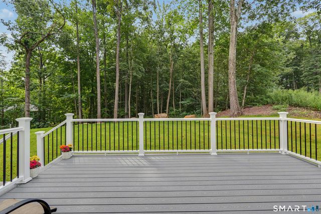 18 Timberlane Trail, Trumbull, CT 06611