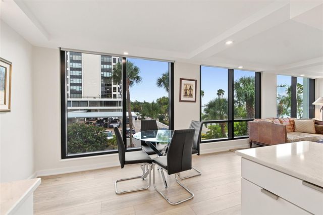 707 S GULFSTREAM AVENUE 207, Sarasota, FL 34236