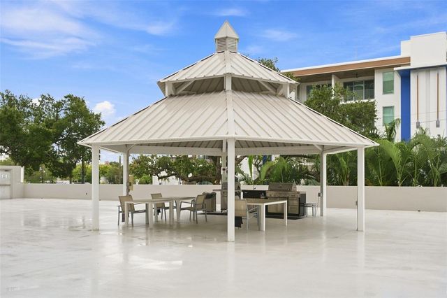 707 S GULFSTREAM AVENUE 207, Sarasota, FL 34236