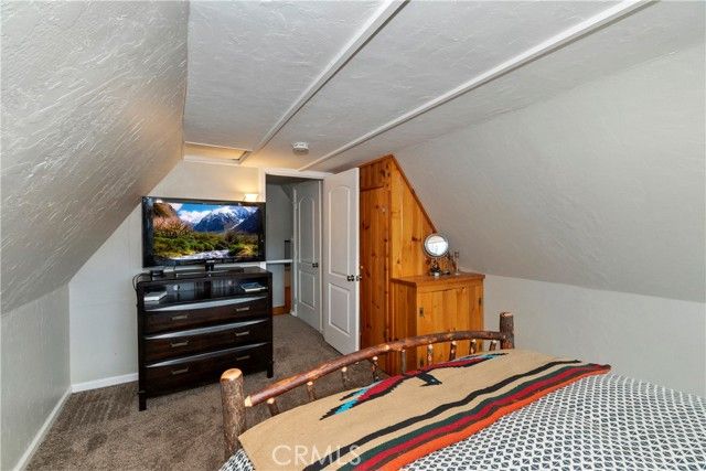 39676 Oakglen, Fawnskin, CA 92333