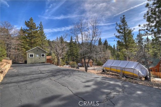 39676 Oakglen, Fawnskin, CA 92333