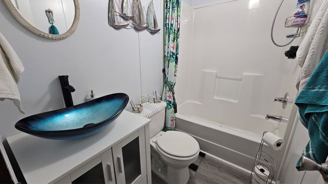 820 Ports O Call Drive, Granbury, TX 76048