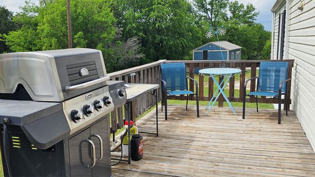 820 Ports O Call Drive, Granbury, TX 76048