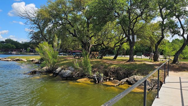 820 Ports O Call Drive, Granbury, TX 76048