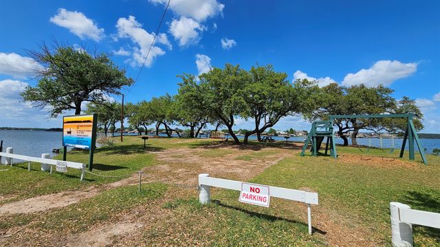 820 Ports O Call Drive, Granbury, TX 76048
