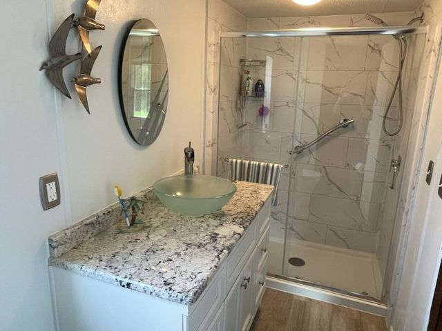 820 Ports O Call Drive, Granbury, TX 76048