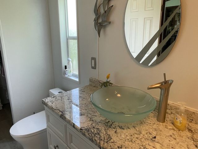 820 Ports O Call Drive, Granbury, TX 76048