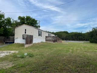 820 Ports O Call Drive, Granbury, TX 76048