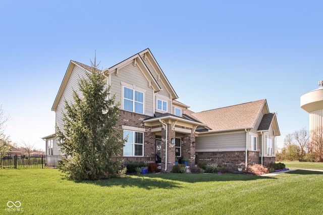 2498 Stonehaven Way, Avon, IN 46123