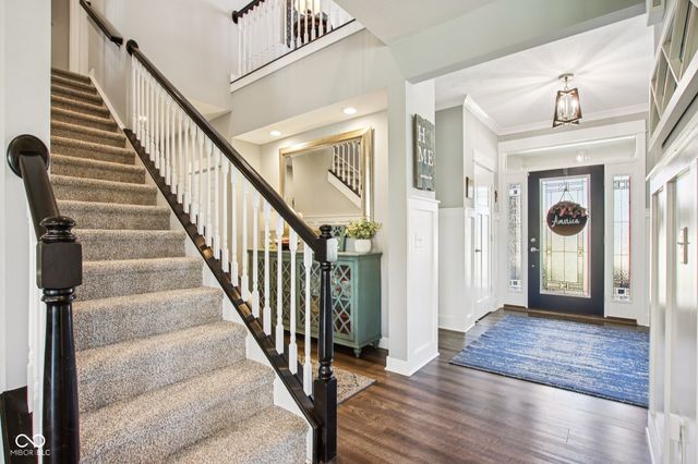 2498 Stonehaven Way, Avon, IN 46123