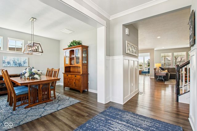 2498 Stonehaven Way, Avon, IN 46123