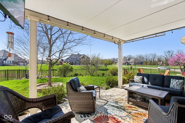 2498 Stonehaven Way, Avon, IN 46123